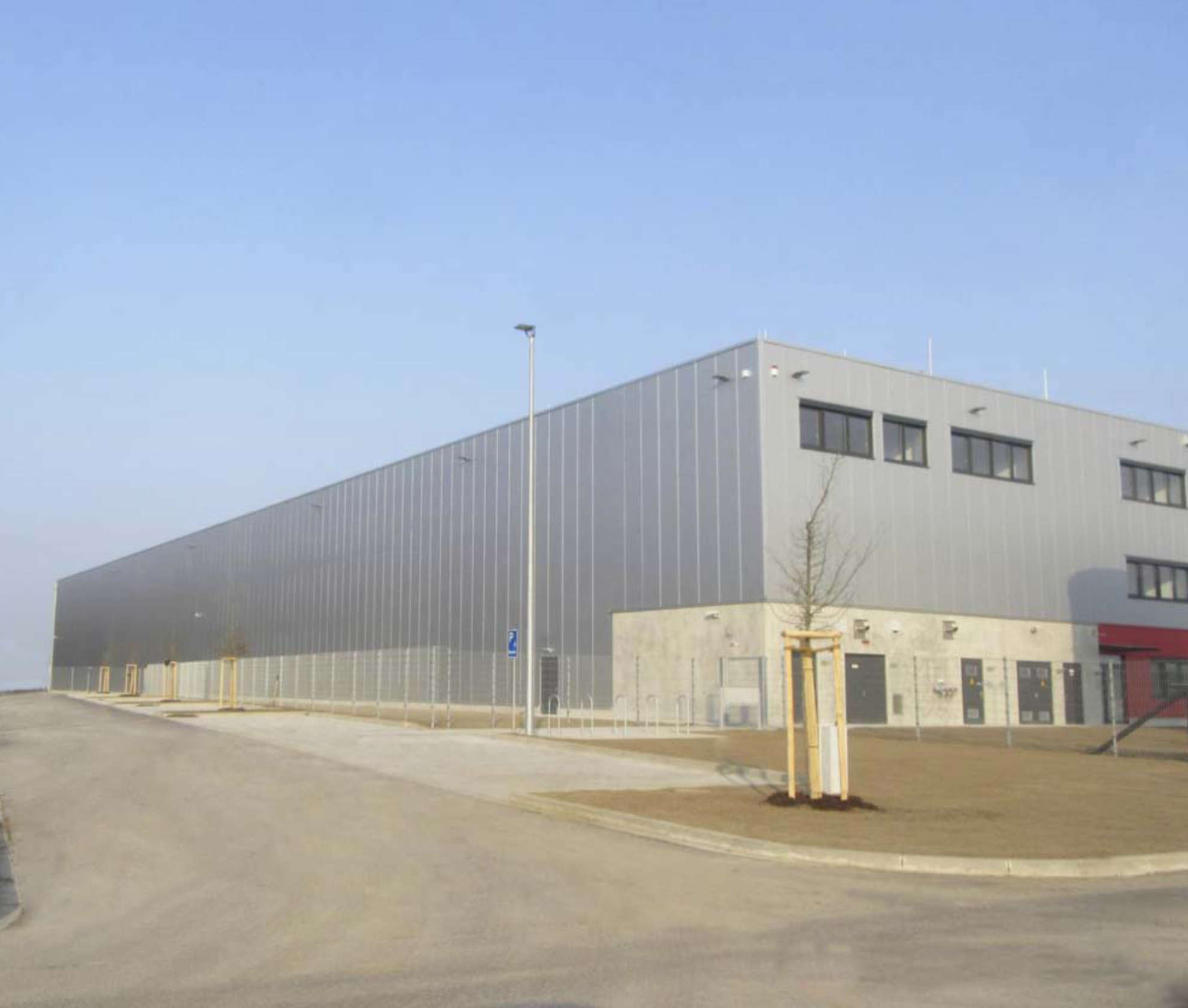 GEO PROTECT®-Referenz zur Abflusssteuerung von Niederschlagswasser, Logistikhalle Mühlschlegel.