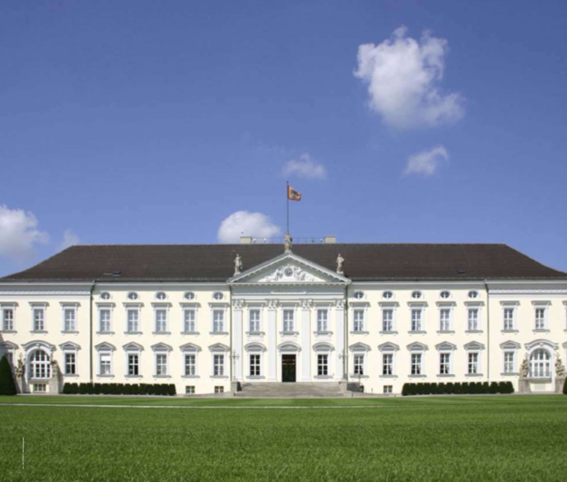 Frontalansicht Schloss Bellevue, GEO PROTECT® -Referenz, Regenwasserrückhaltung.